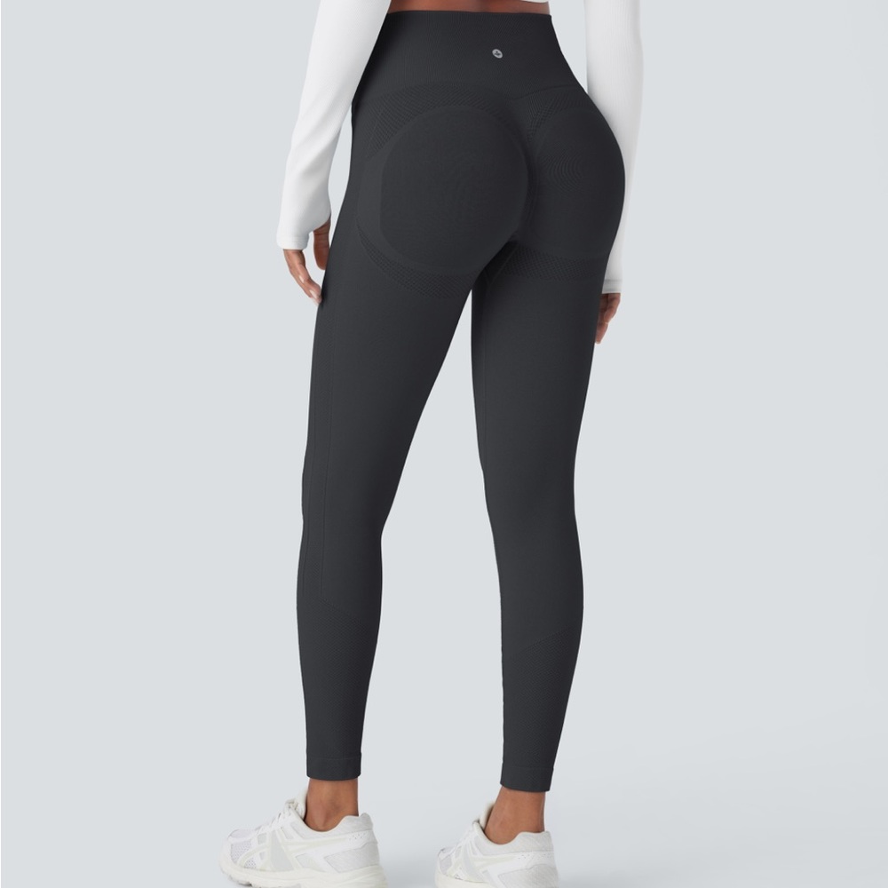 HALARA Seamless Flow High Waisted Tummy Control Butt Lifting Leggings
